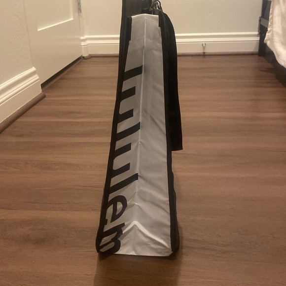 BRAND New: Lululemon reusable shopping bag (black) large - Picture 6 of 10